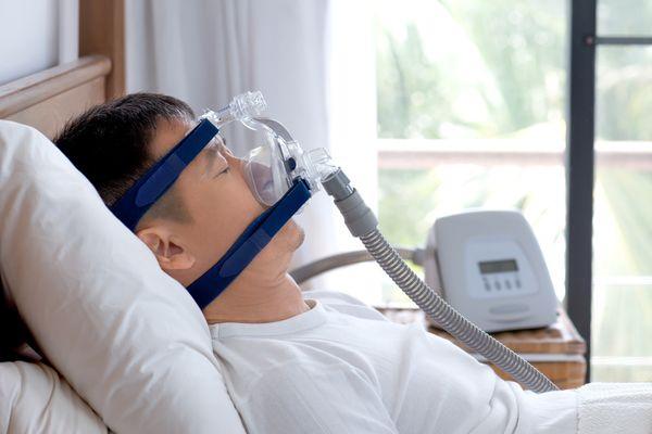 Неинвазивна вентилација со континуиран позитивен притисок (CPAP)